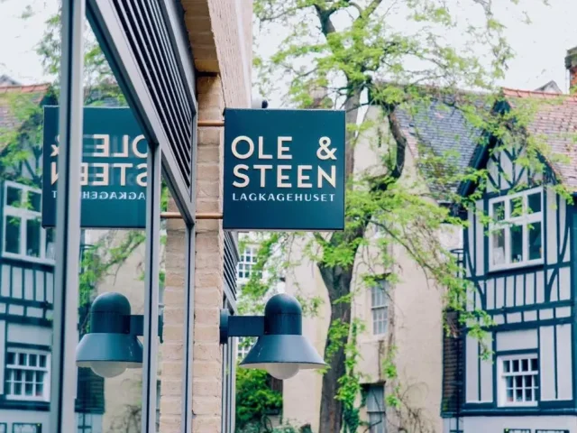 Ole & Steen